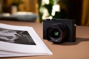 این دوربین حرفه‌ای فقط تصاویر سیاه و سفید می‌گیرد